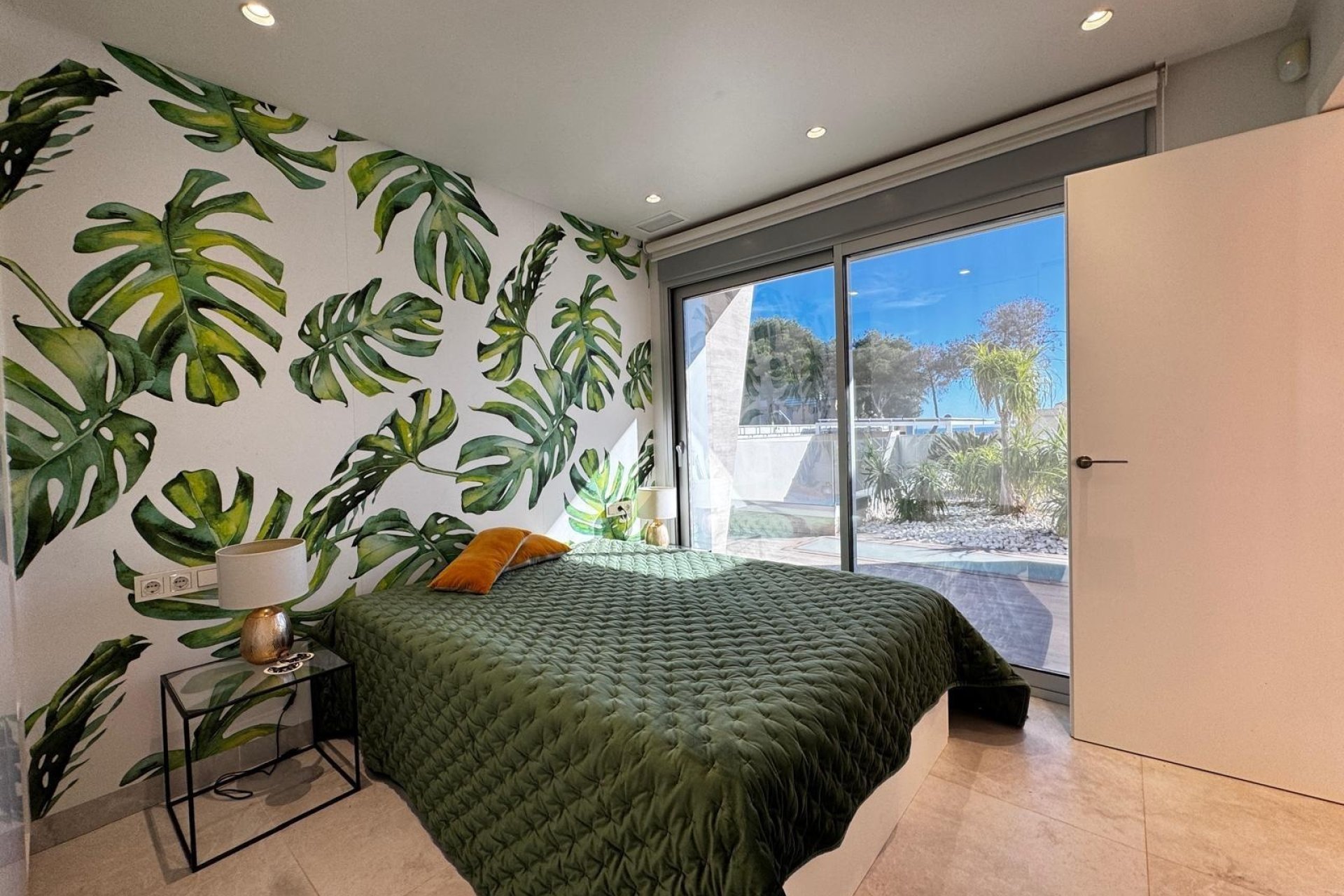 Herverkoop - Villa -
Orihuela Costa - Campoamor