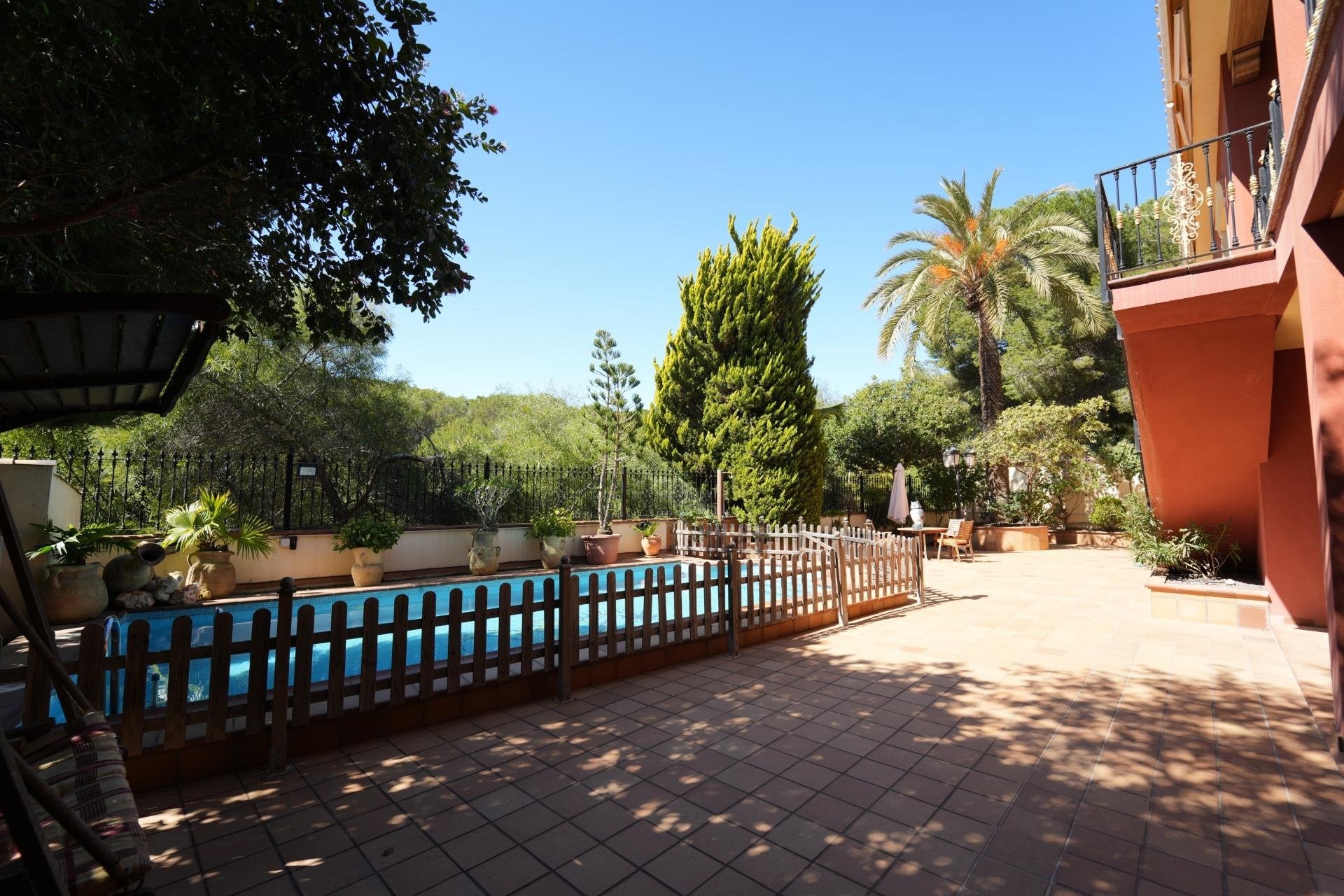 Herverkoop - Villa -
Orihuela Costa - Campoamor