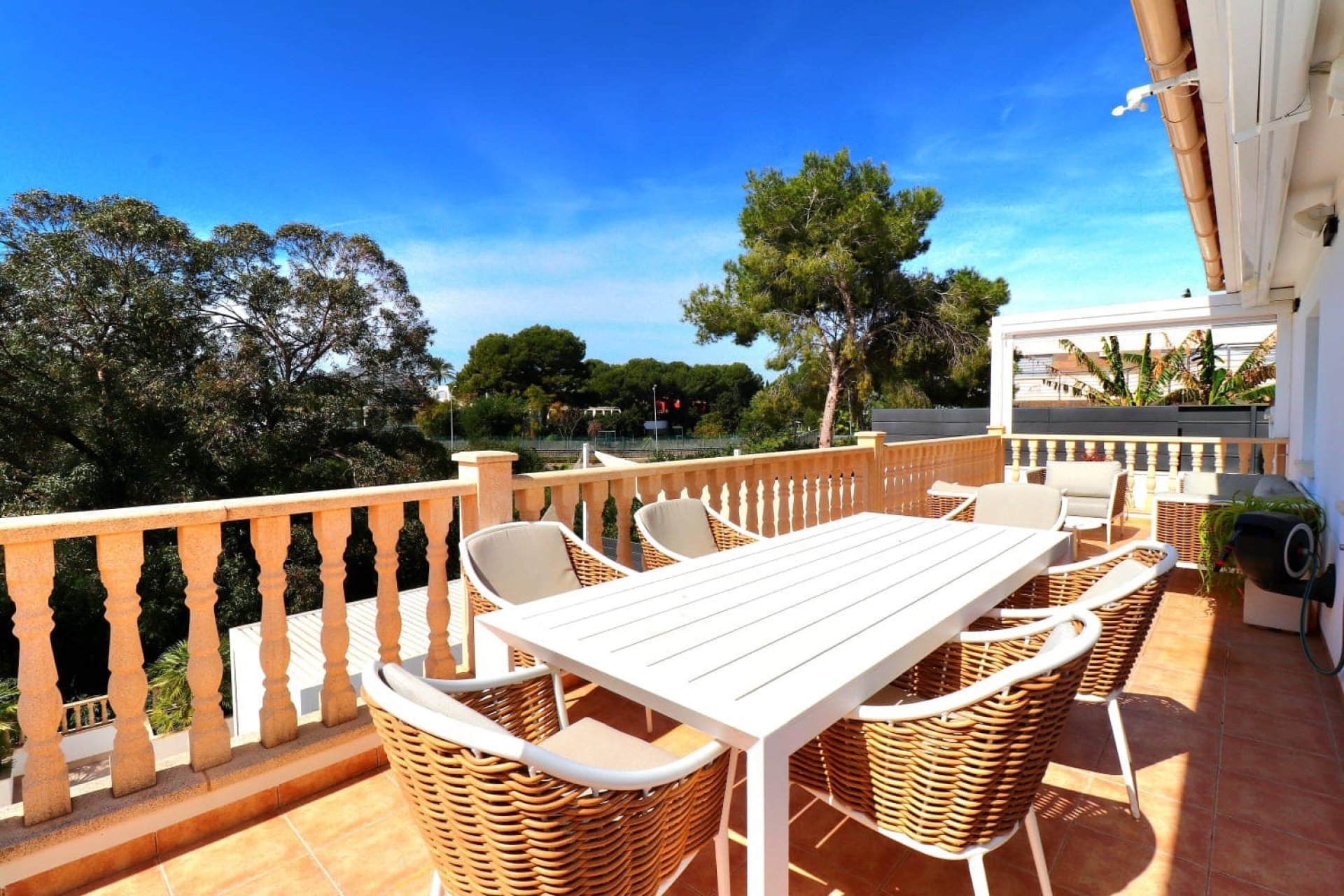 Herverkoop - Villa -
Orihuela Costa - Campoamor