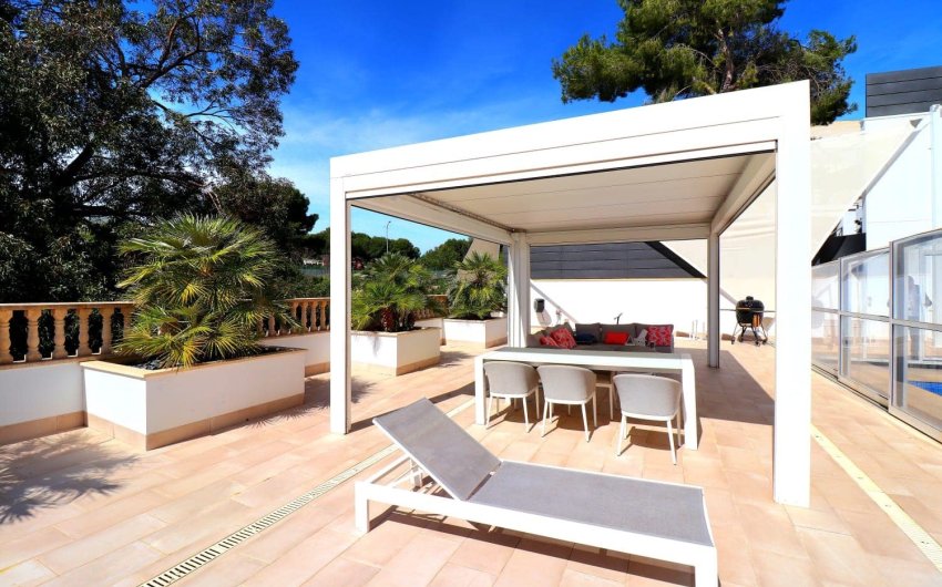 Herverkoop - Villa -
Orihuela Costa - Campoamor