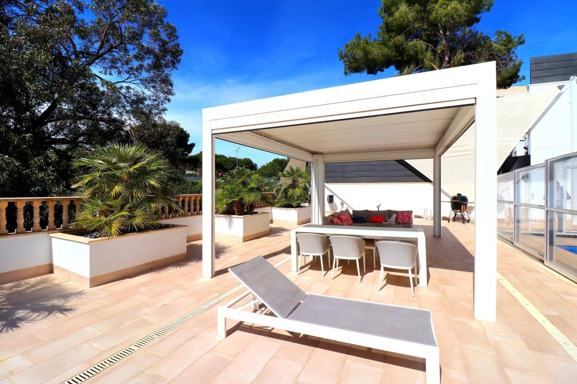 Herverkoop - Villa -
Orihuela Costa - Campoamor