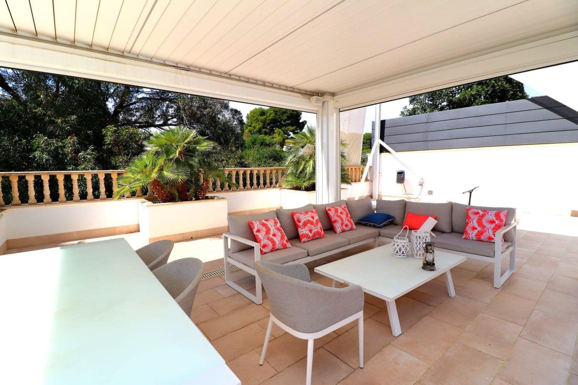 Herverkoop - Villa -
Orihuela Costa - Campoamor