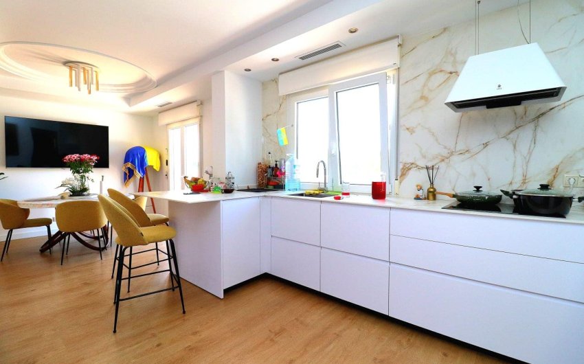 Herverkoop - Villa -
Orihuela Costa - Campoamor