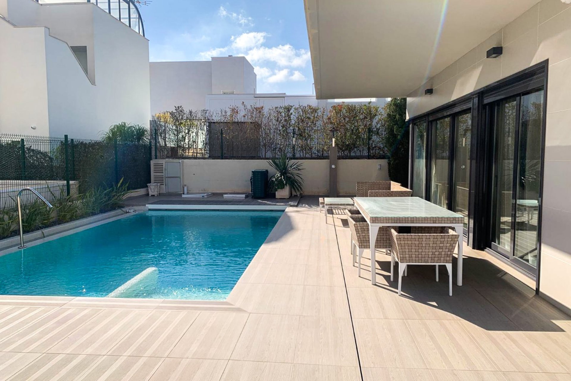 Herverkoop - Villa -
Orihuela Costa - Campoamor