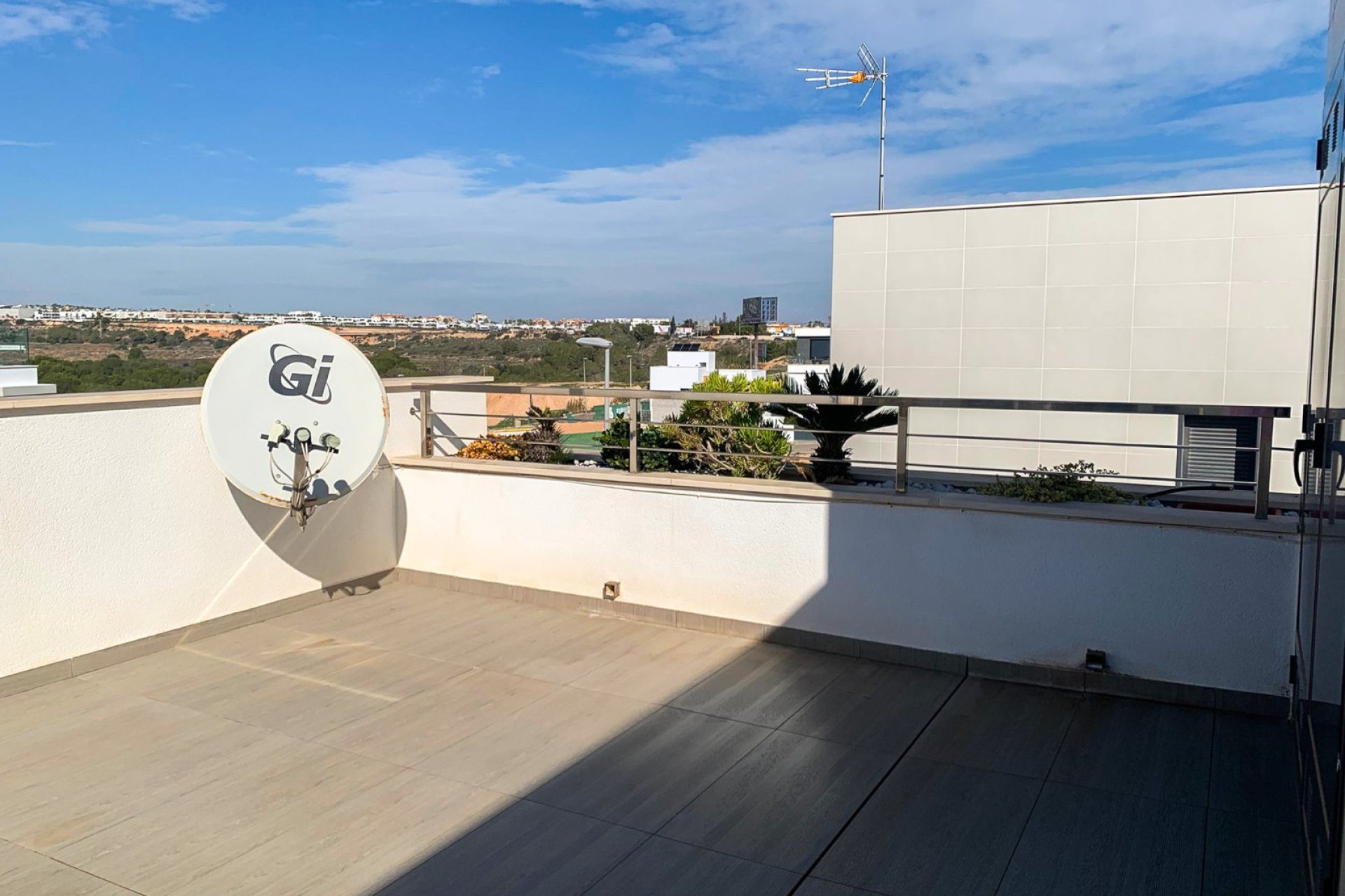 Herverkoop - Villa -
Orihuela Costa - Campoamor