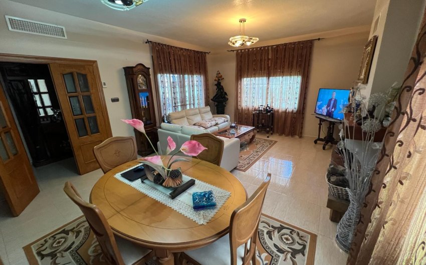 Herverkoop - Villa -
Orihuela Costa - Campoamor