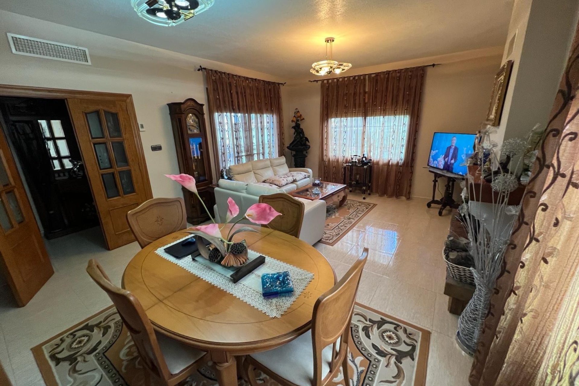 Herverkoop - Villa -
Orihuela Costa - Campoamor