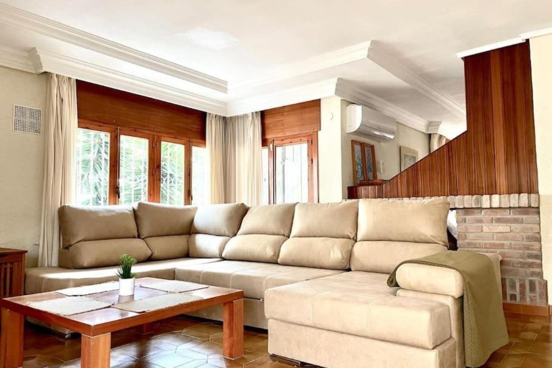 Herverkoop - Villa -
Orihuela Costa - Campoamor