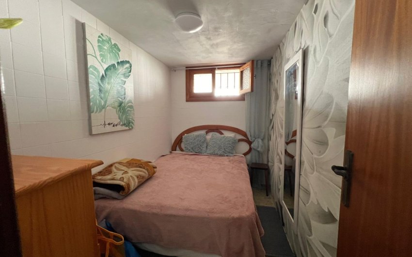 Herverkoop - Villa -
Orihuela Costa - Campoamor