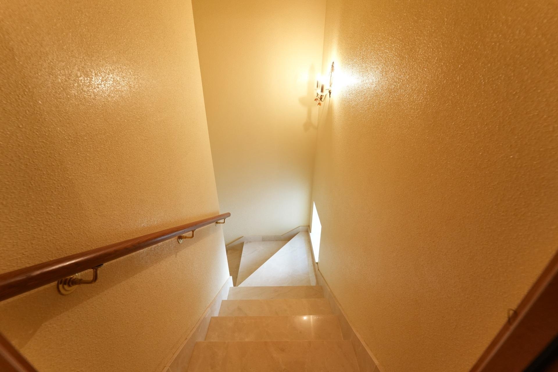 Herverkoop - Villa -
Orihuela Costa - Campoamor