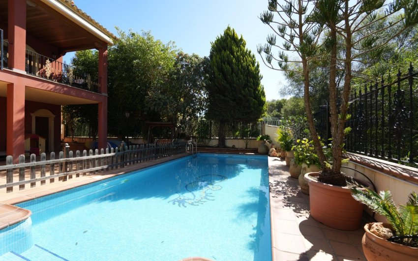 Herverkoop - Villa -
Orihuela Costa - Campoamor