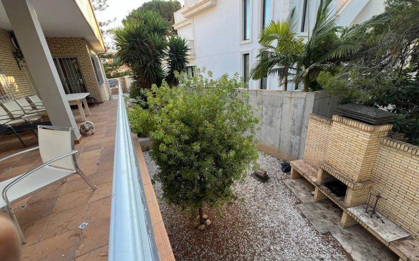 Herverkoop - Villa -
Orihuela Costa - Campoamor