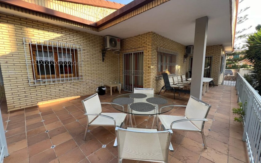 Herverkoop - Villa -
Orihuela Costa - Campoamor