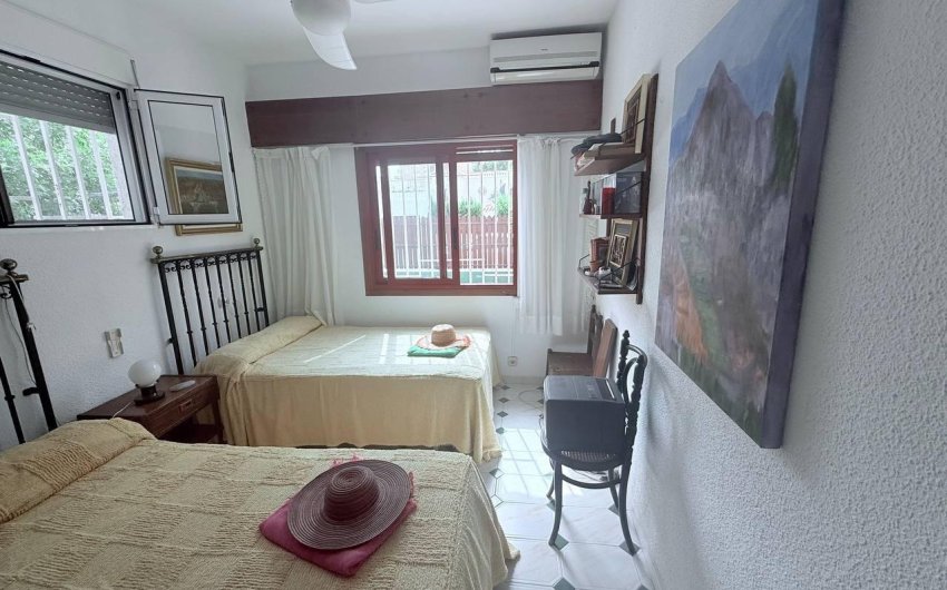 Herverkoop - Villa -
Orihuela Costa - Campoamor