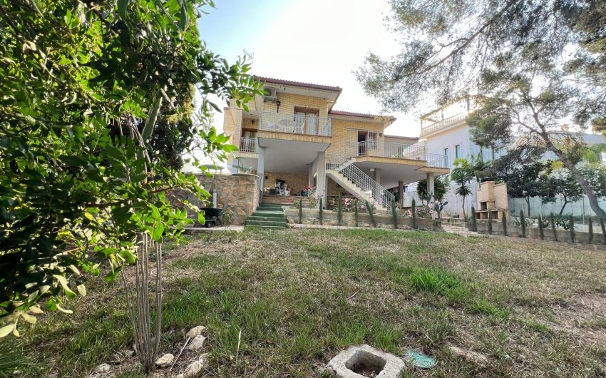 Herverkoop - Villa -
Orihuela Costa - Campoamor