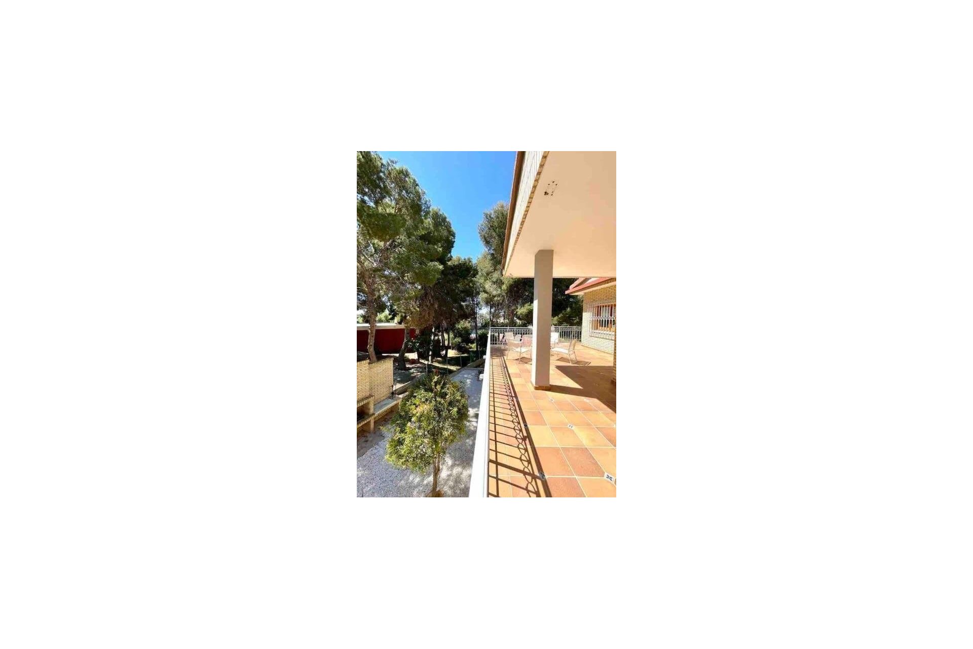 Herverkoop - Villa -
Orihuela Costa - Campoamor