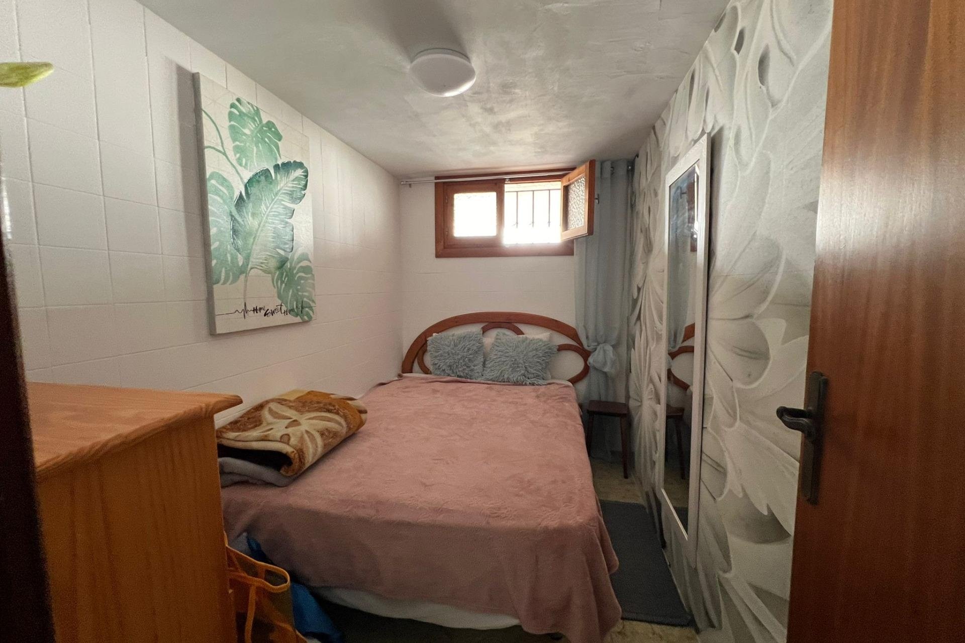 Herverkoop - Villa -
Orihuela Costa - Campoamor