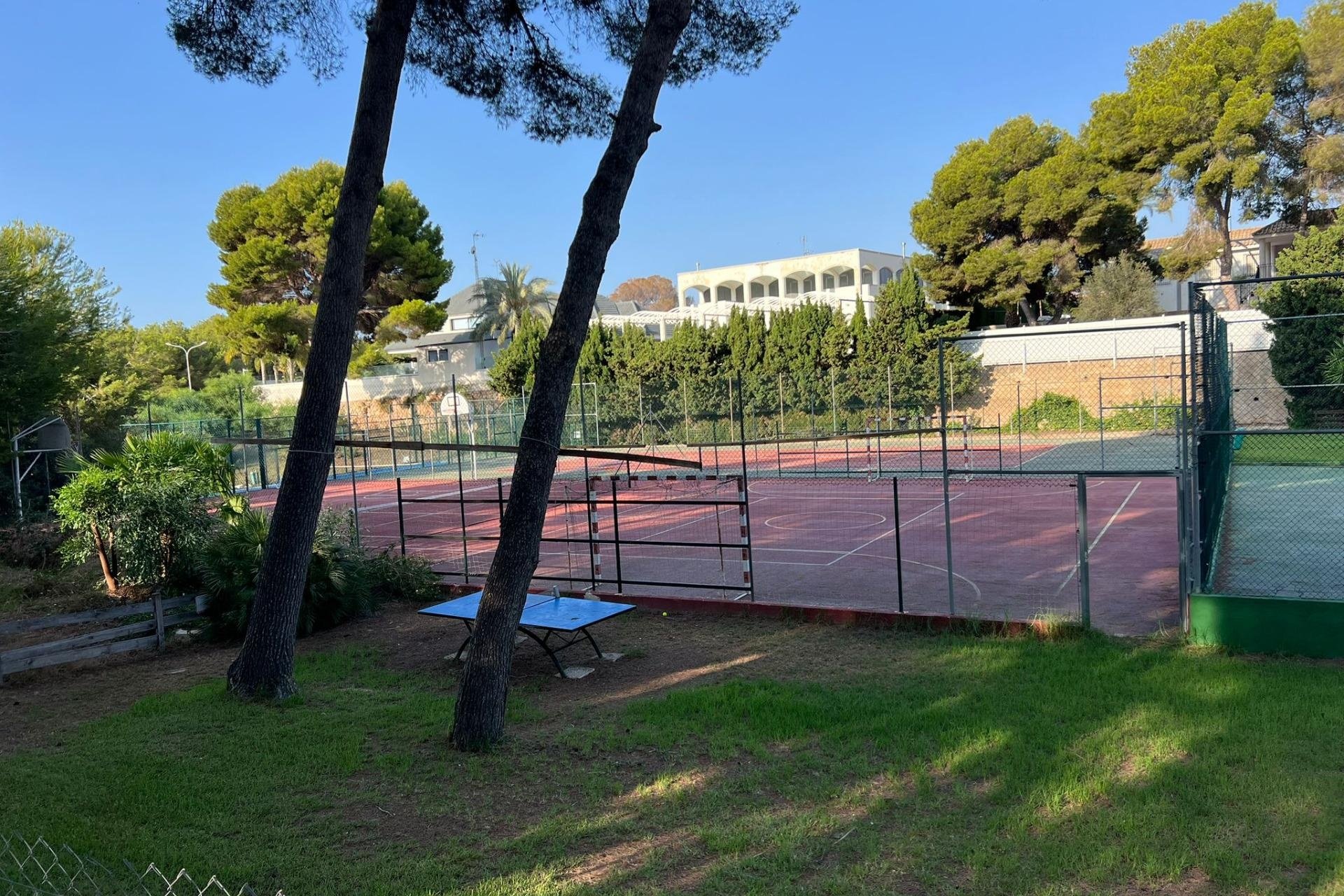 Herverkoop - Villa -
Orihuela Costa - Campoamor