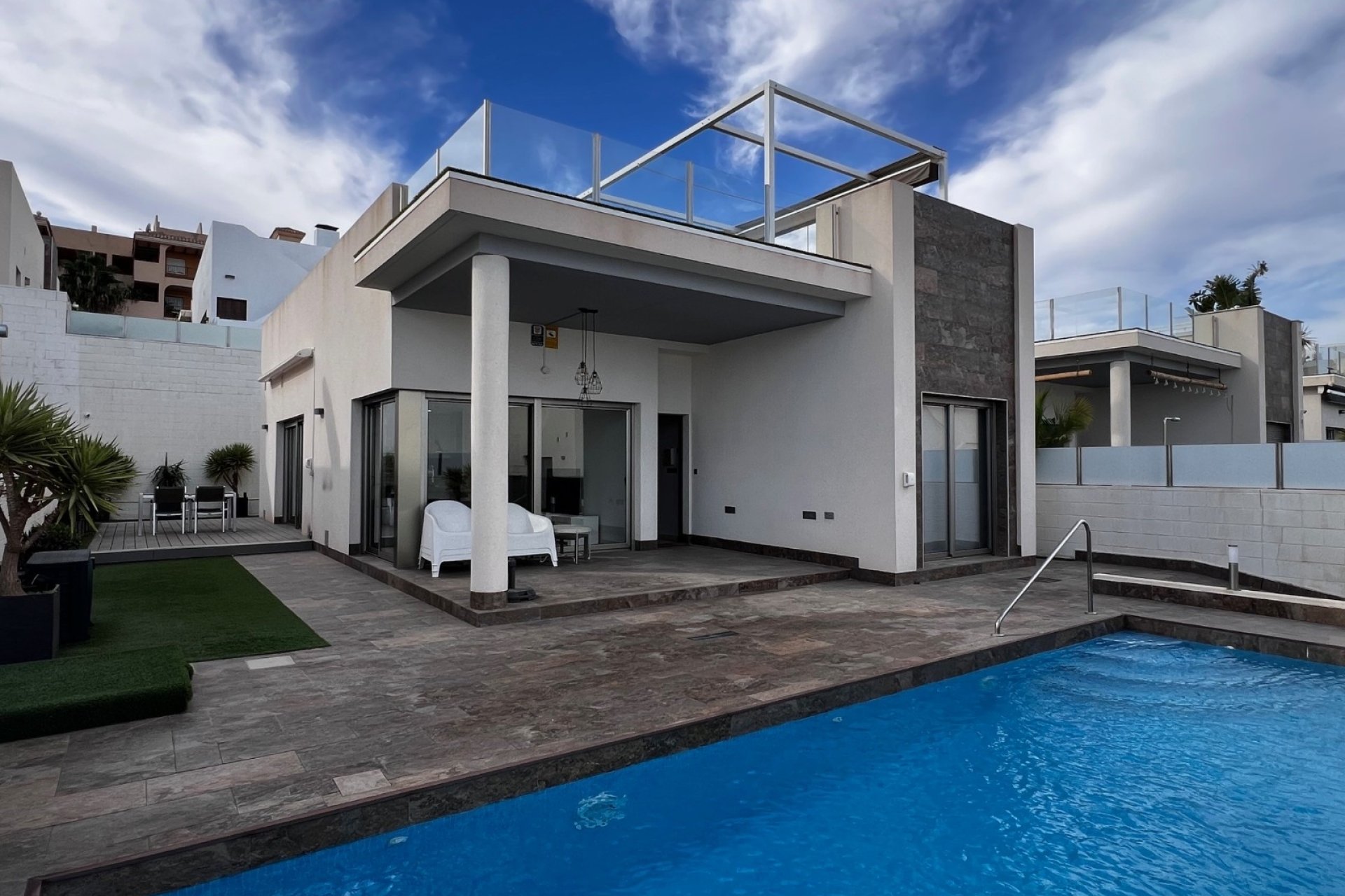 Herverkoop - Villa -
Orihuela Costa - Costa Blanca