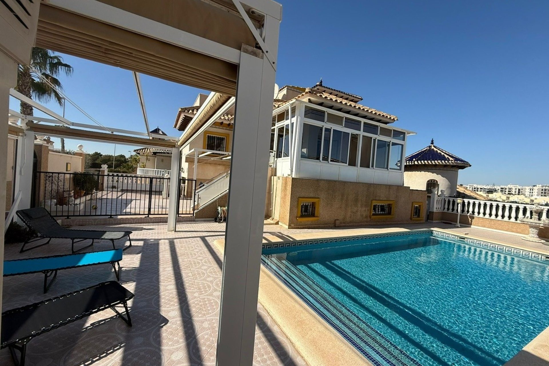 Herverkoop - Villa -
Orihuela Costa - Costa Blanca