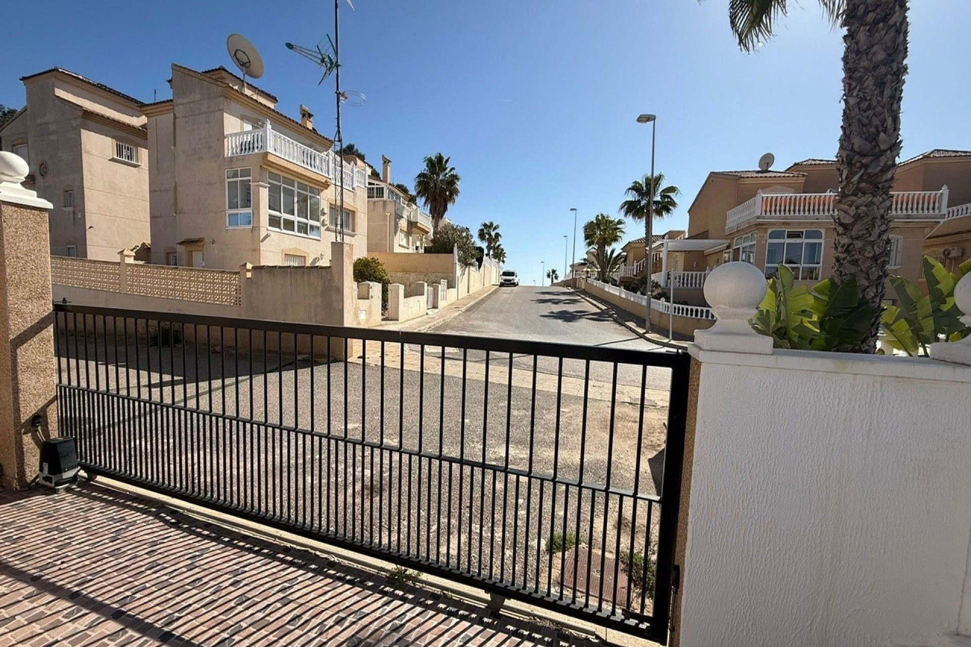 Herverkoop - Villa -
Orihuela Costa - Costa Blanca