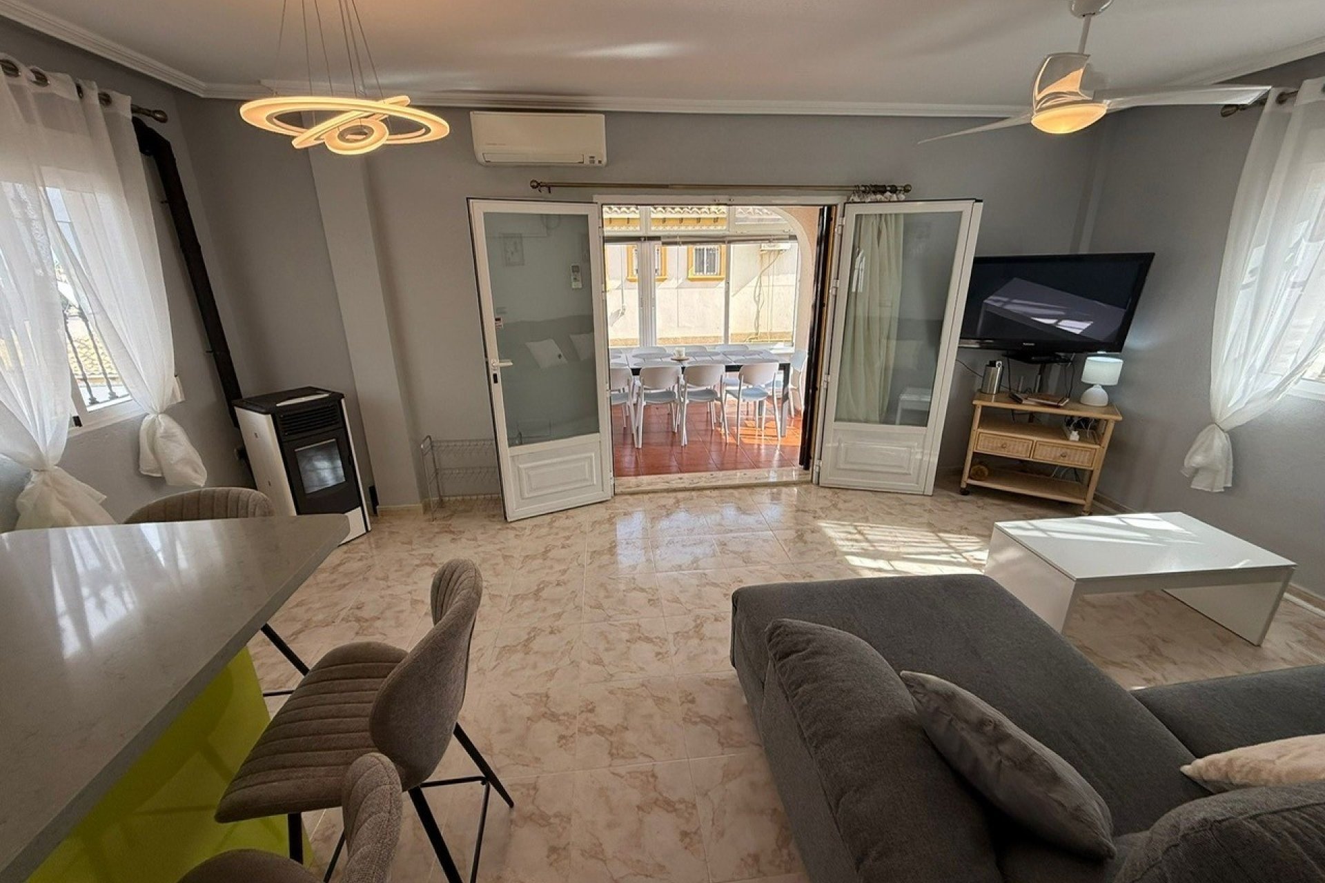 Herverkoop - Villa -
Orihuela Costa - Costa Blanca