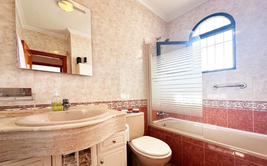 Herverkoop - Villa -
Orihuela Costa - Costa Blanca