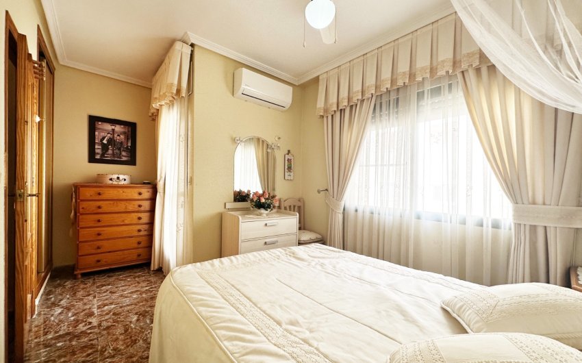Herverkoop - Villa -
Orihuela Costa - Costa Blanca