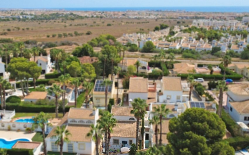 Herverkoop - Villa -
Orihuela Costa - Costa Blanca