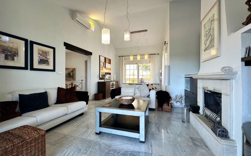 Herverkoop - Villa -
Orihuela Costa - Costa Blanca