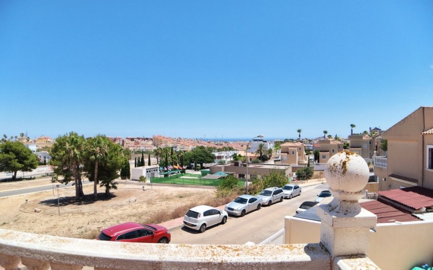 Herverkoop - Villa -
Orihuela Costa - Costa Blanca