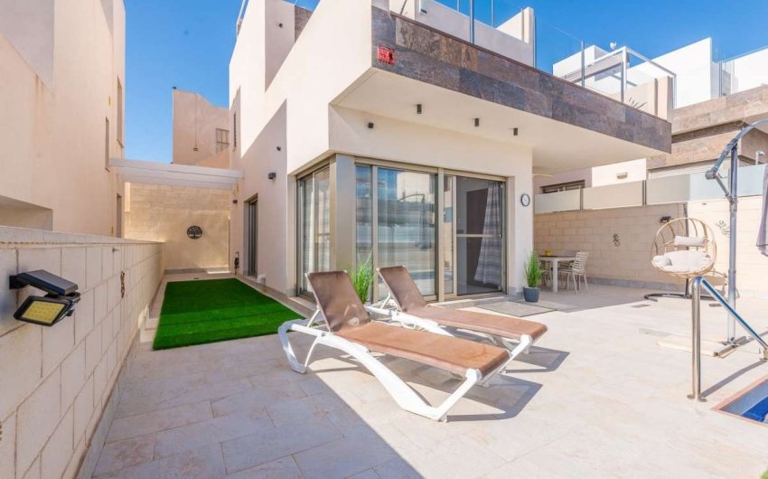 Herverkoop - Villa -
Orihuela Costa - Costa Blanca