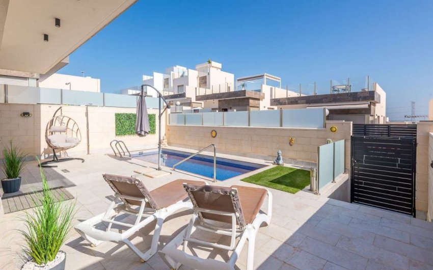 Herverkoop - Villa -
Orihuela Costa - Costa Blanca