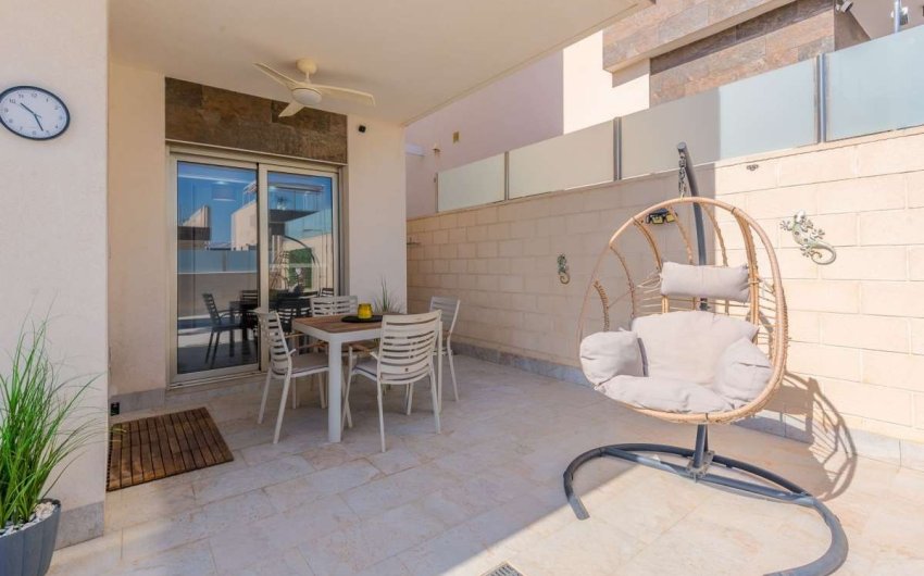 Herverkoop - Villa -
Orihuela Costa - Costa Blanca
