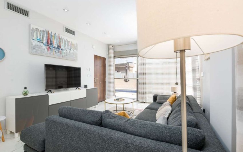 Herverkoop - Villa -
Orihuela Costa - Costa Blanca