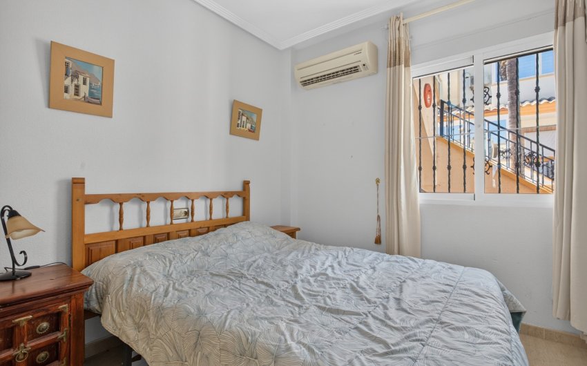 Herverkoop - Villa -
Orihuela Costa - Costa Blanca