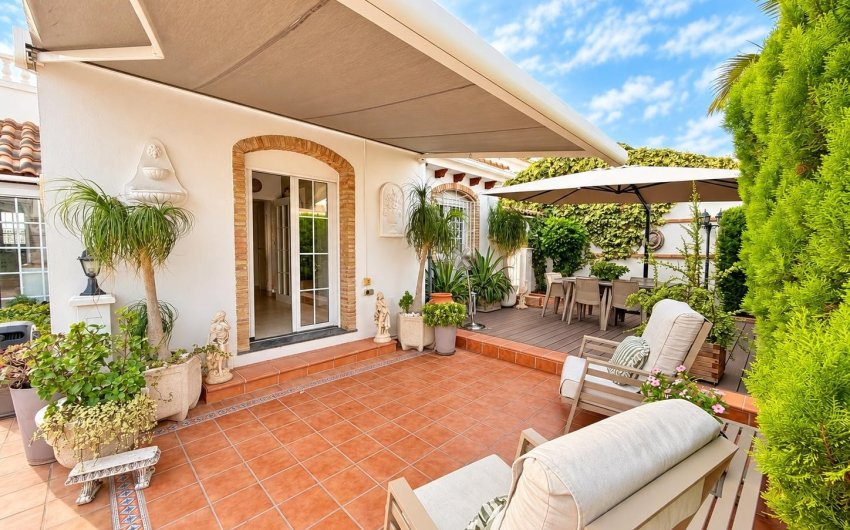 Herverkoop - Villa -
Orihuela Costa - Costa Blanca