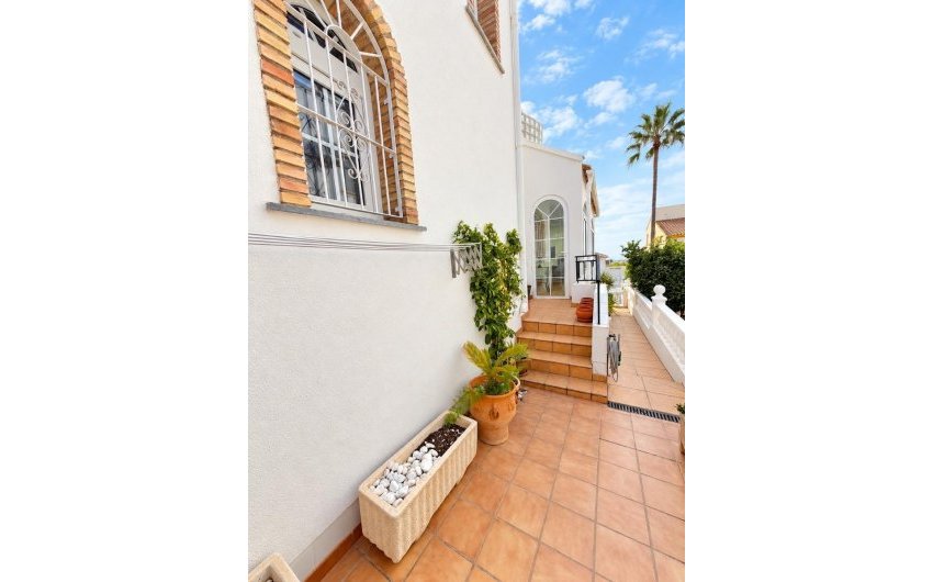 Herverkoop - Villa -
Orihuela Costa - Costa Blanca