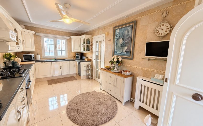 Herverkoop - Villa -
Orihuela Costa - Costa Blanca