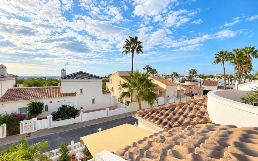 Herverkoop - Villa -
Orihuela Costa - Costa Blanca