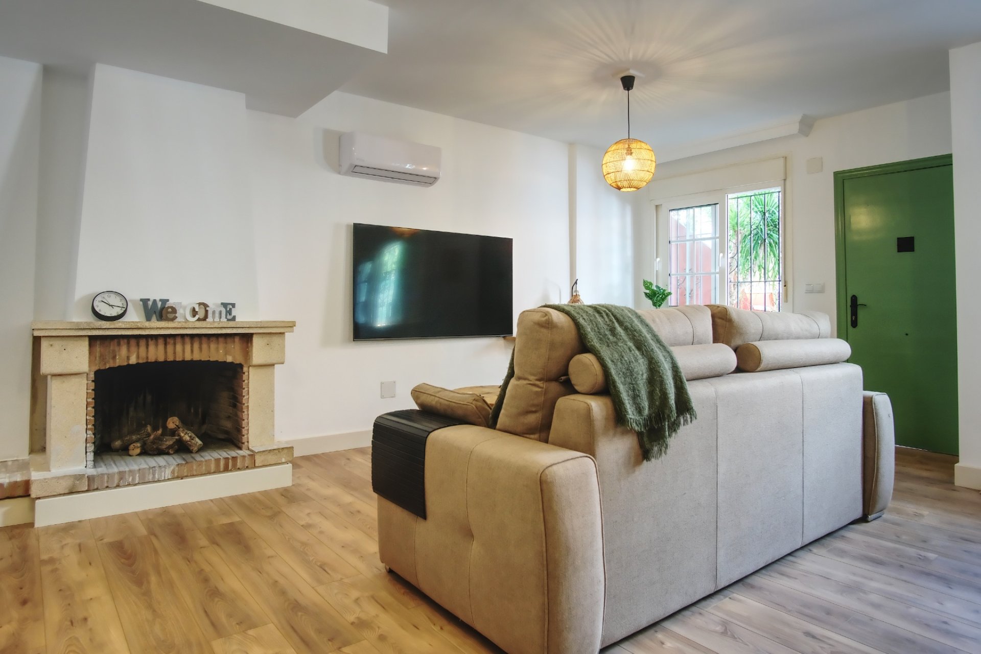 Herverkoop - Villa -
Orihuela Costa - Costa Blanca