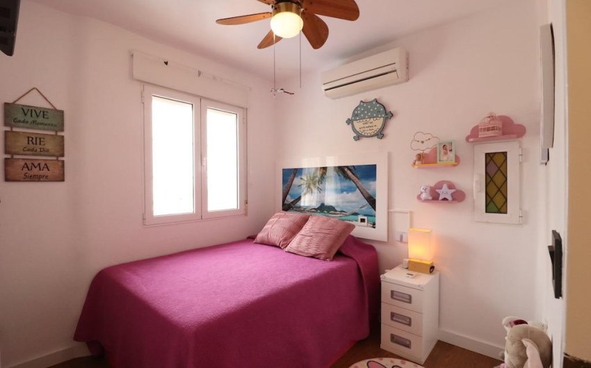 Herverkoop - Villa -
Orihuela Costa - Costa Blanca