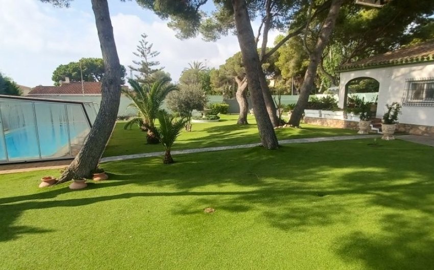 Herverkoop - Villa -
Orihuela Costa - Costa Blanca