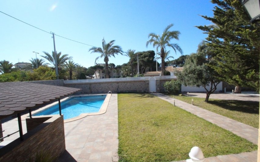 Herverkoop - Villa -
Orihuela Costa - Costa Blanca