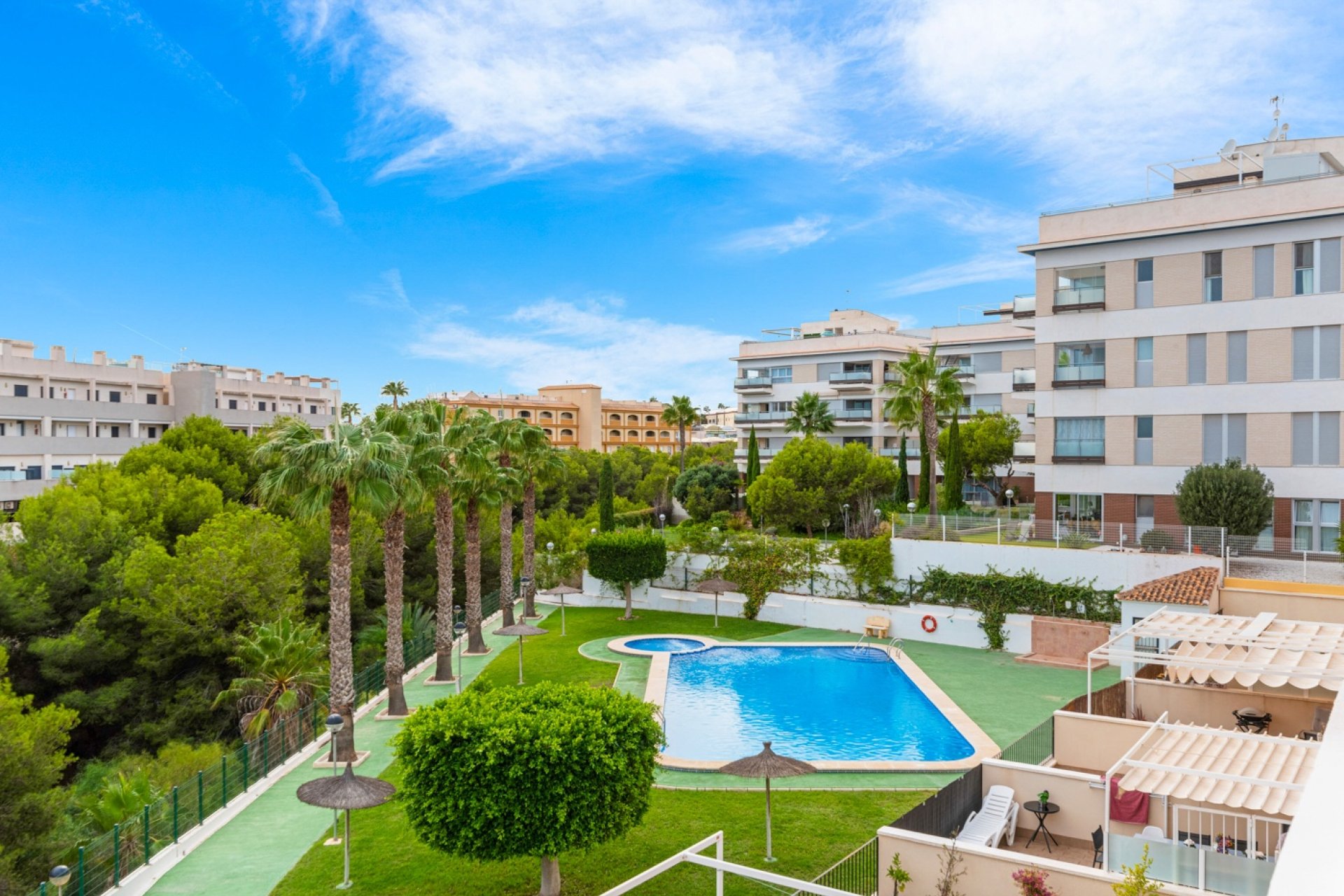 Herverkoop - Villa -
Orihuela Costa - Costa Blanca
