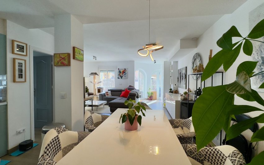 Herverkoop - Villa -
Orihuela Costa - Costa Blanca