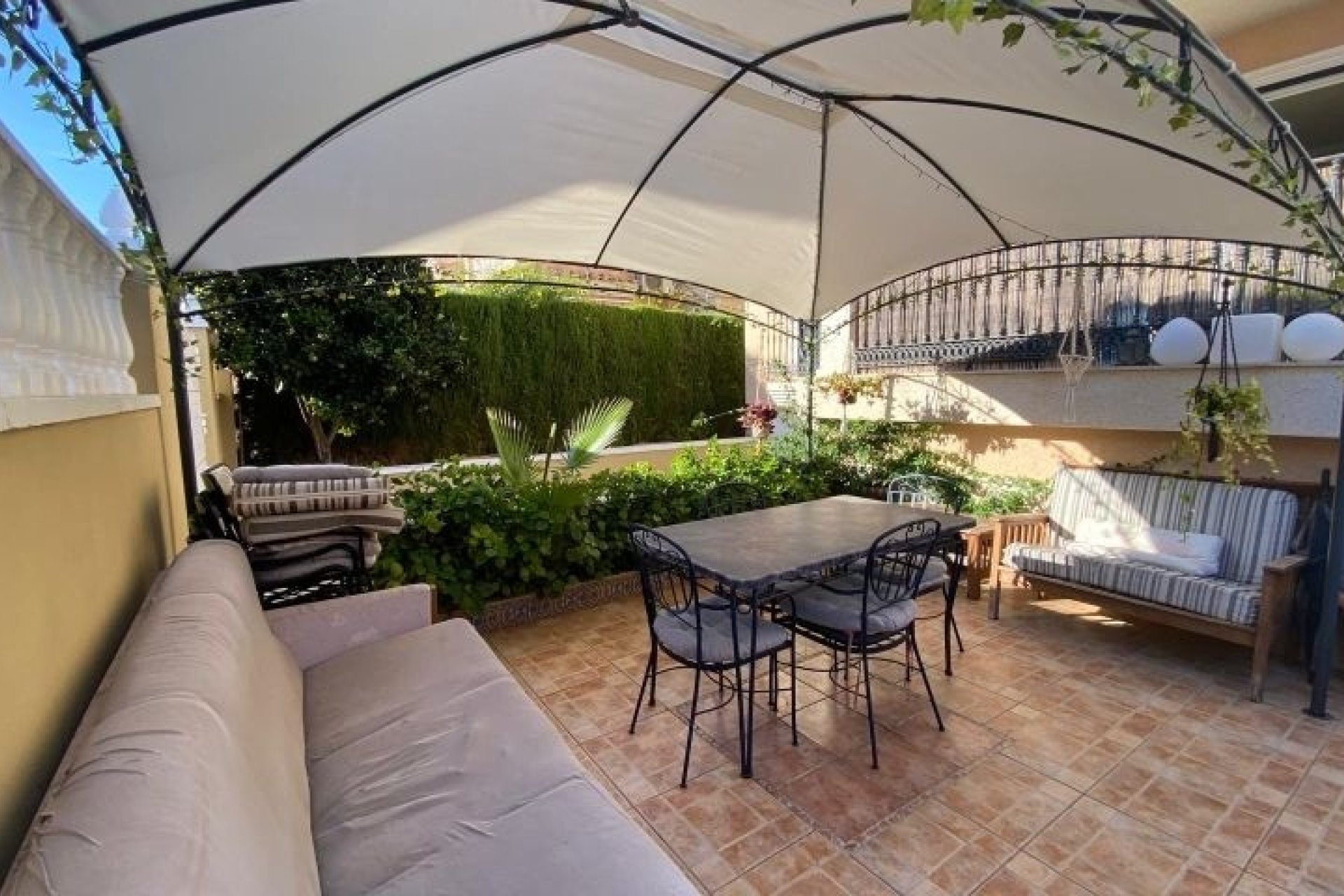 Herverkoop - Villa -
Orihuela Costa - Costa Blanca