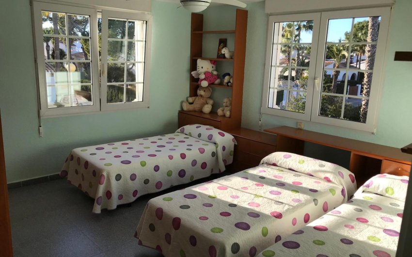 Herverkoop - Villa -
Orihuela Costa - Costa Blanca