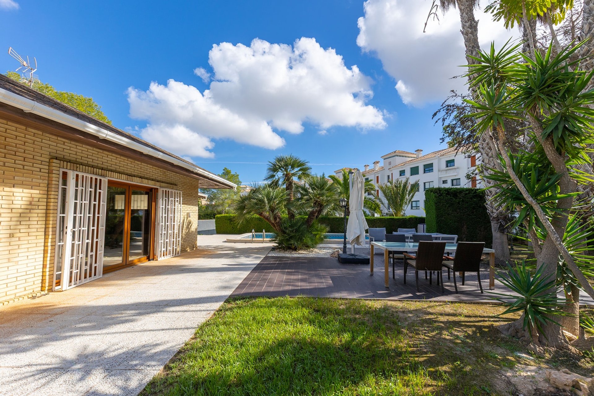 Herverkoop - Villa -
Orihuela Costa - Costa Blanca