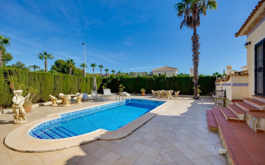 Herverkoop - Villa -
Orihuela Costa - Costa Blanca